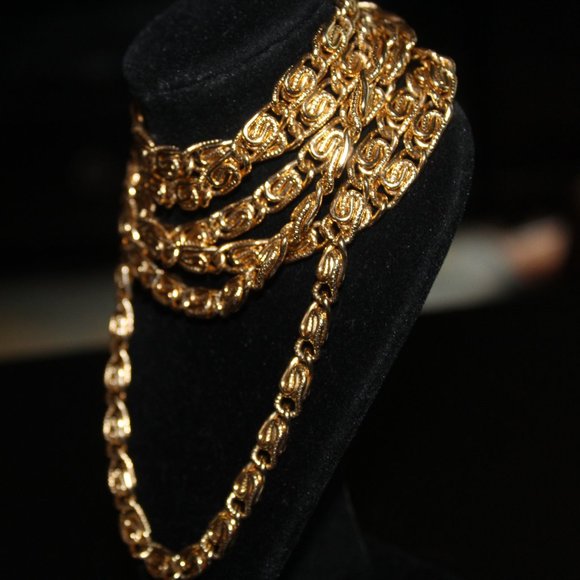 Gold 32" Linked Chain beautiful double or single - Picture 10 of 11